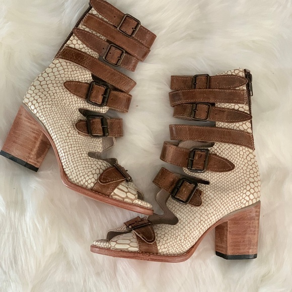 Bond sandal gladiator by FREEBIRD by STEVEN. Size 7 - Picture 2 of 3